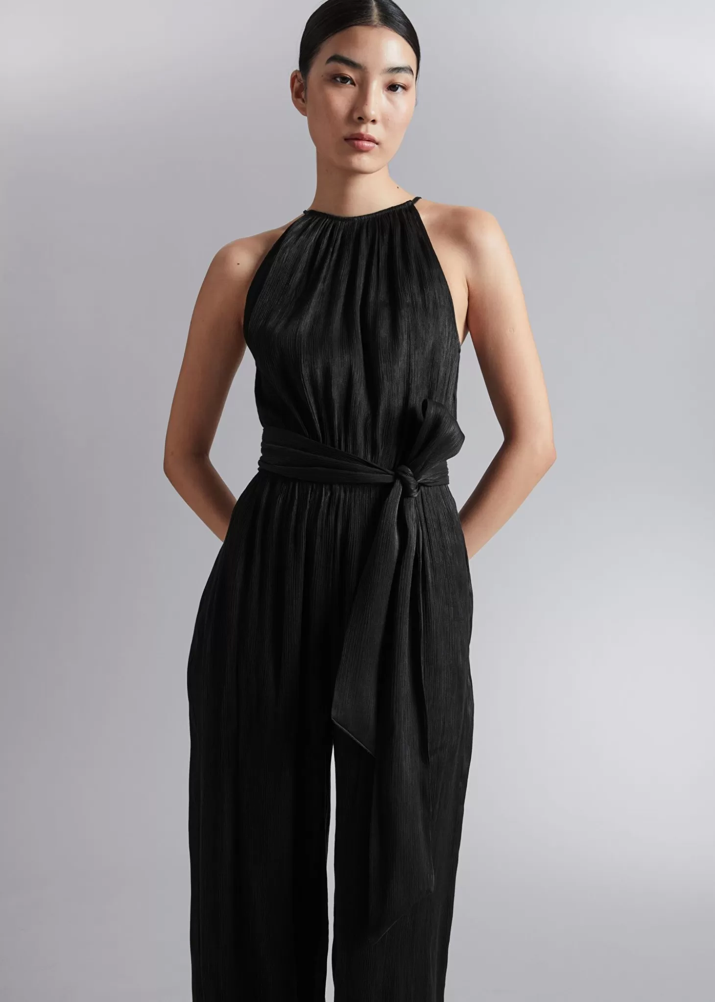 Kvinnor & Other Stories Jumpsuits | Jumpsuit Med Halterneck Och Skarp