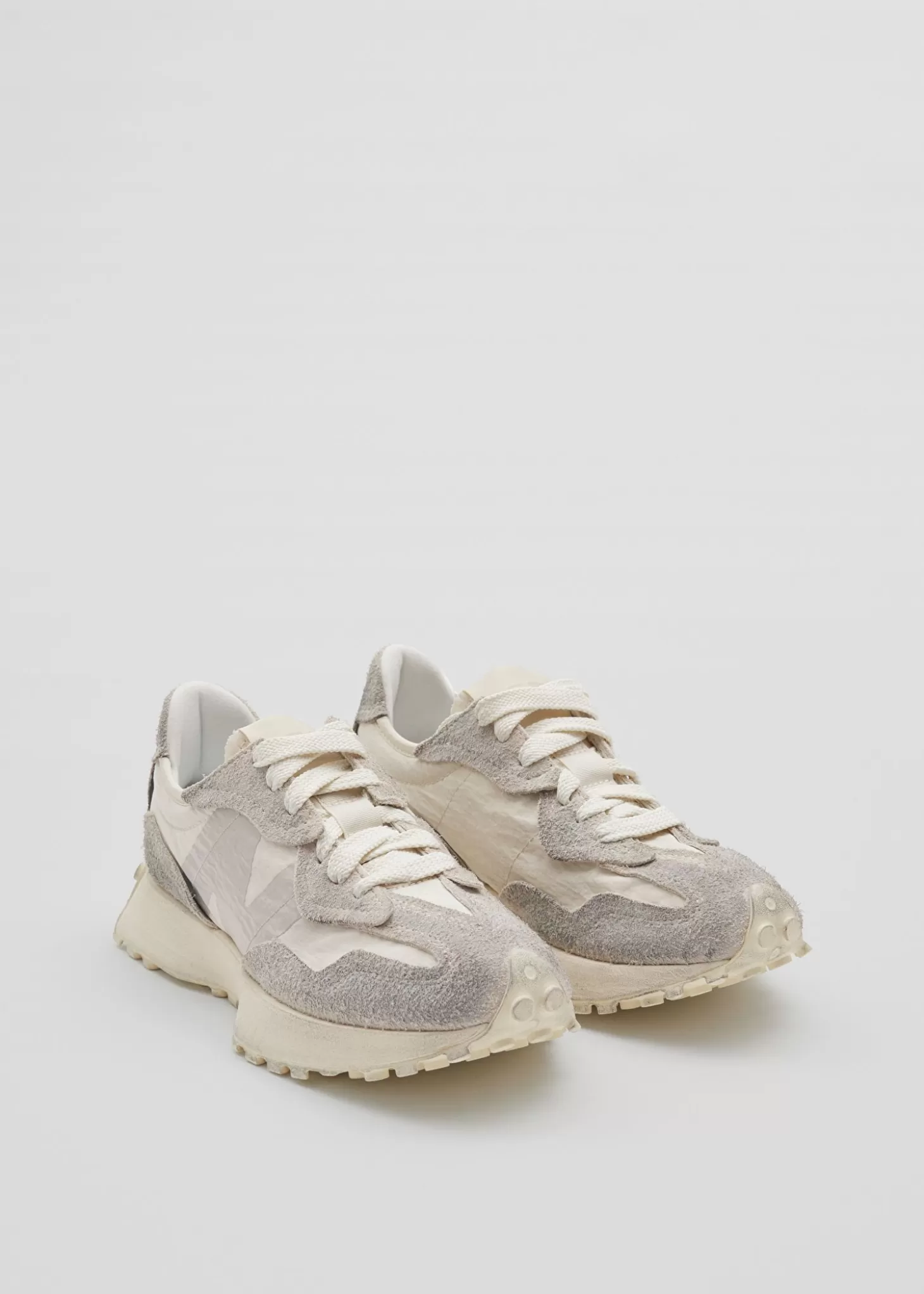 Kvinnor & Other Stories Sneakers | New Balance 327 Sneakers