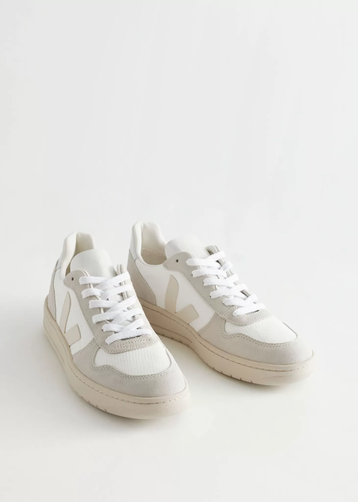 Kvinnor & Other Stories Sneakers | Veja V-10 Sneakers